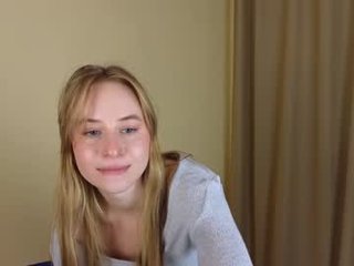 light__fury teen cam babe wants to be fucked online as hard as possible