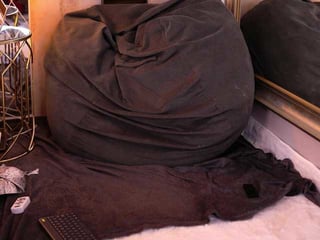 emmaember blonde white cam babe wants her pussy stretched