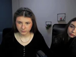 lissa_night cute teen cam babe loves XXX cam action with her perfect ass