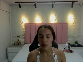 samanthabenet cam babe gets her ass fucked hard