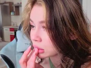 dipamellyy domina cam babe loves her wet pussy sodomized on camera