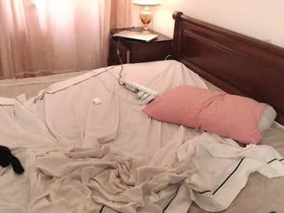 kimi_koo cam girl with tight ass makes blowjob