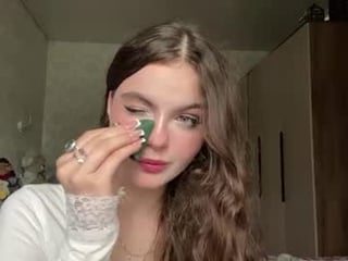 ashleighgittinger cute teen cam babe loves XXX cam action with her perfect ass