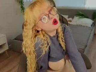 helen_carson blonde cam girl gets her ass stuffed with huge dick