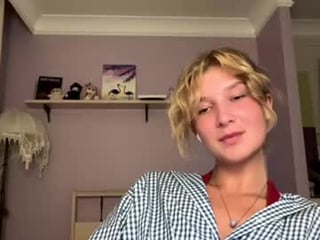 leantraugh naked blonde cam babe with ohmibod online