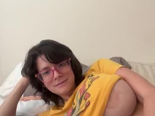 naomi_reahs hot cum dripping from beautiful cam babe pussy