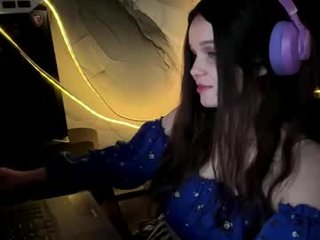 thomasenagoeldner teen cam babe wants kiss on pussy online