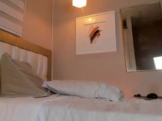 isabela__x cam babe gets her ass stuffed with huge dildo