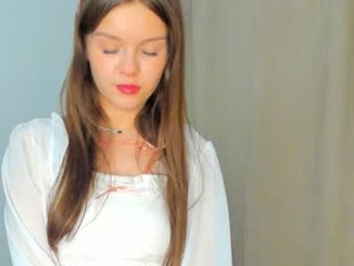 myhildakitty teen cam babe wants to be fucked online as hard as possible