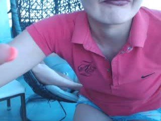 hazeljoyx cam girl presents kiss show in her private live sex chat