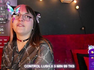 gomory-kitty cam babe dominated her shaved pussy on camera