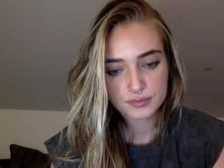 herulesshemoans horny couple adores fucking online