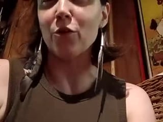 sigbver nasty cam babe welcomes ohmibod to her asshole