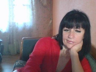 mmiissiiss1 mature cam babe rubs her shaved pussy in camera
