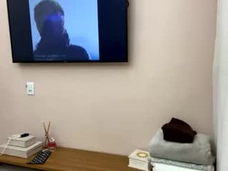 sweet_ane latina cam girl likes to sit naked on camera