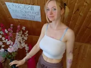 spicyeli deutsch nude cam babe live sex in the evening