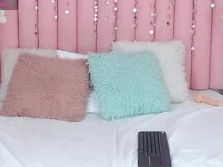 lalycastro latina cam babe in funny stockings fucks her cunt with dildo