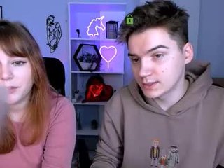 didi_meow cam girl with a beautiful feet and ass