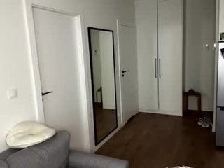 gingerfoxi cute teen cam babe loves XXX cam action with her perfect ass