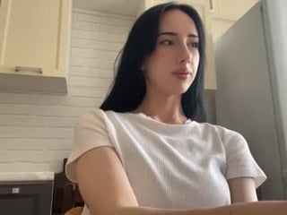 marcynuber teen cam babe wants kiss on pussy online